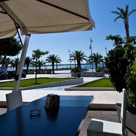 Divino Bed & Breackfast 3*